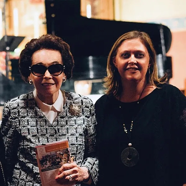 斯特拉迪瓦里協會創始人Mary Galvin與該協會執行董事Suzanne Fushi